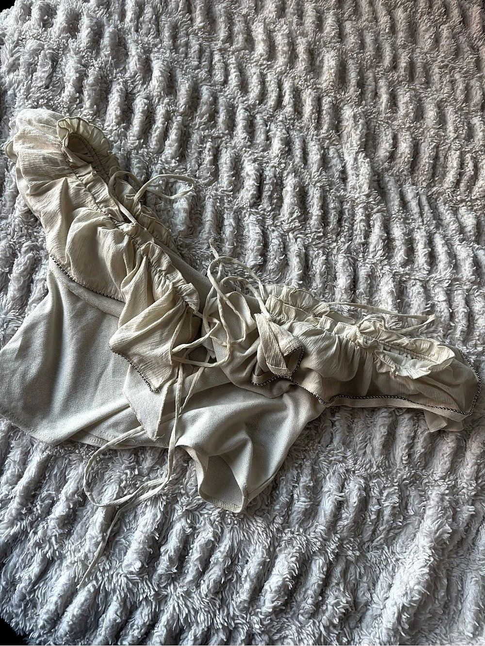 Zara Cream Ruffle Crop Top - Picture 3 of 3